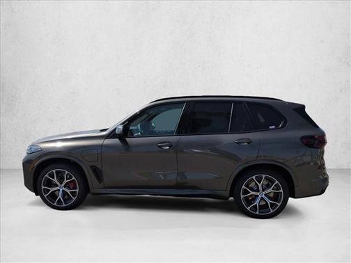 Manhattan Green Metallic 2026 BMW X5 PHEV xDrive50e