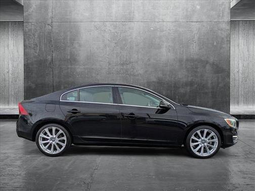 2016 Volvo S60 T5 Inscription Drive-E Platinum