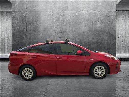 2022 Toyota Prius LE