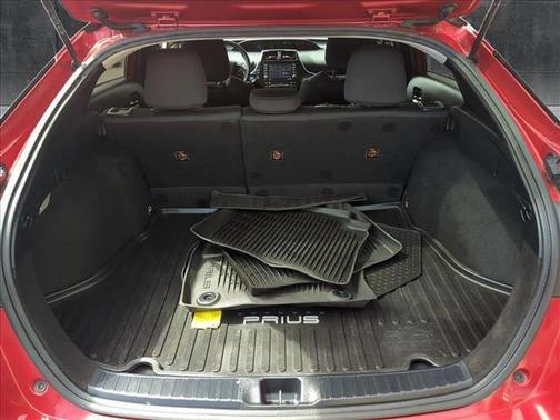 2022 Toyota Prius LE