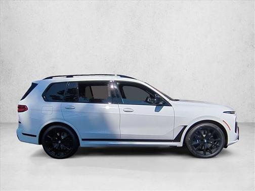 2026 BMW X7 M60i