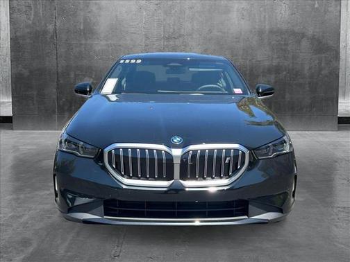2025 BMW i5 eDrive40