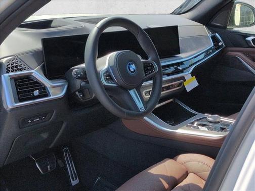 Alpine White 2026 BMW X5 PHEV xDrive50e