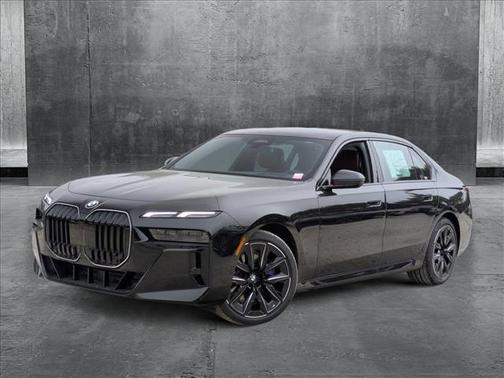 2025 BMW 740 i