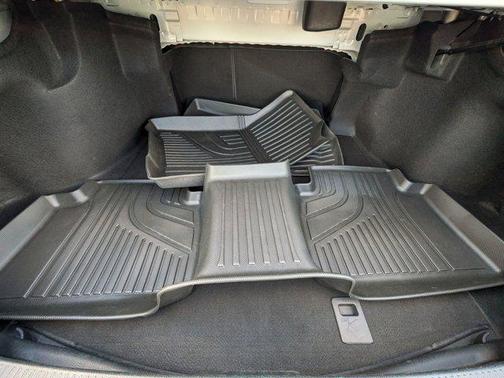 Super White 2021 Toyota Camry SE