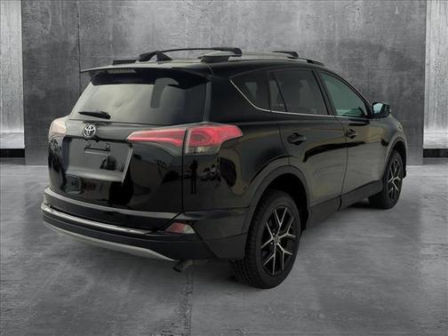 2017 Toyota RAV4 SE