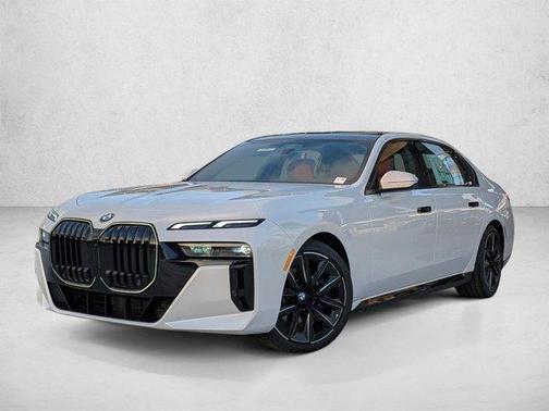 Mineral White Metallic 2026 BMW 740 i