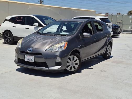 Magnetic Gray Metallic 2014 Toyota Prius c Two
