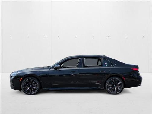 2025 BMW 750e xDrive