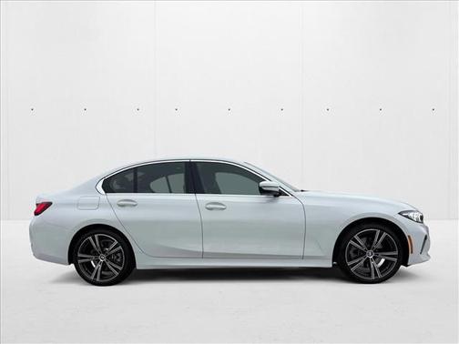2024 BMW 330 i