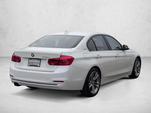 Alpine White 2018 BMW 330e iPerformance