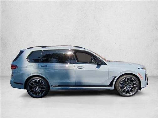 2026 BMW X7 M60i