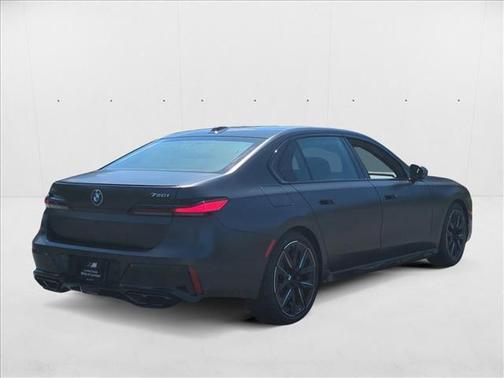 2025 BMW 760 760i xDrive