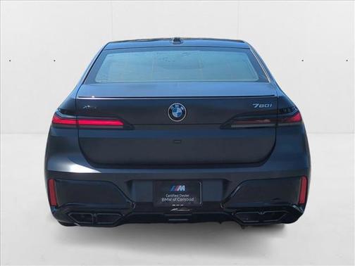 2025 BMW 760 760i xDrive