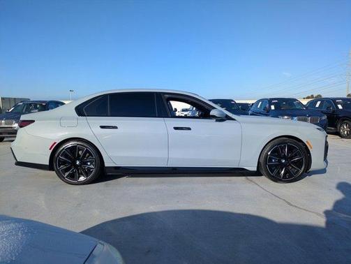 2025 BMW i7 xDrive60