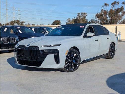 2025 BMW i7 xDrive60