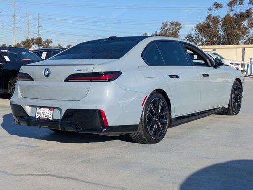 2025 BMW i7 xDrive60