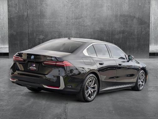 2024 BMW i5 eDrive40