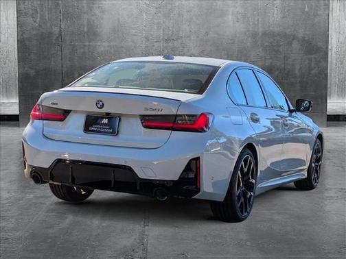 2025 BMW 330 i xDrive