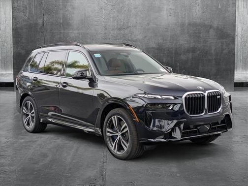 2025 BMW X7 M60i