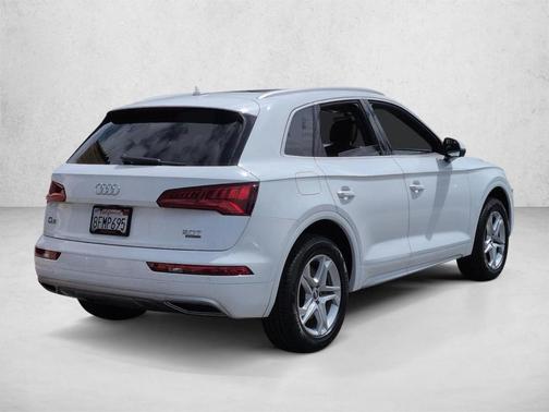 Ibis White 2018 Audi Q5 2.0T Tech Premium