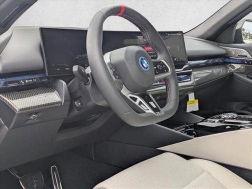 2025 BMW i5 M60