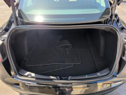 Black 2021 Tesla Model 3 Long Range