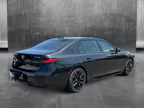 2025 BMW i7 xDrive60