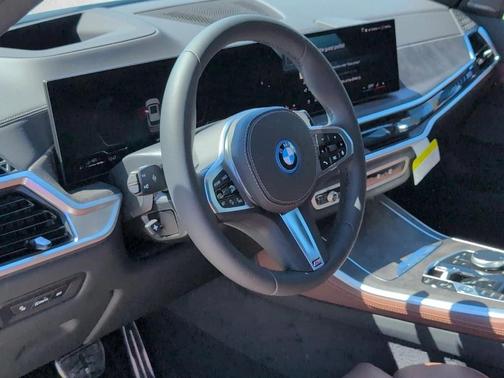 Alpine White 2026 BMW X5 PHEV xDrive50e