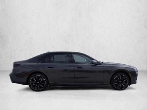 Gray Metallic 2023 BMW i7 xDrive60