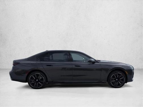 Gray Metallic 2023 BMW i7 xDrive60