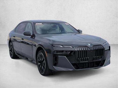 Gray Metallic 2023 BMW i7 xDrive60