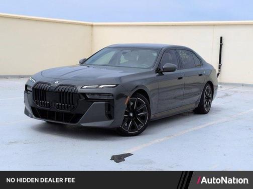 Gray Metallic 2023 BMW i7 xDrive60