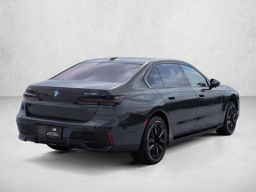 Gray Metallic 2023 BMW i7 xDrive60