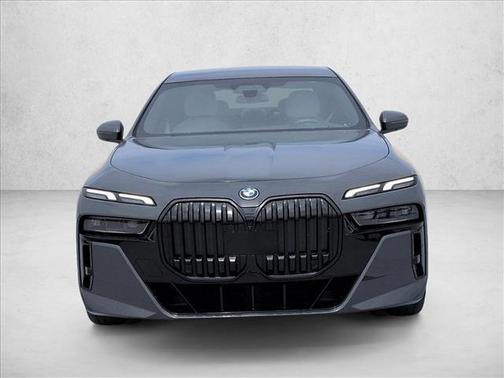 Gray Metallic 2023 BMW i7 xDrive60