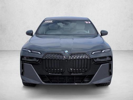 Gray Metallic 2023 BMW i7 xDrive60