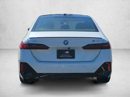 2025 BMW i5 M60