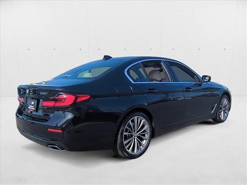 2021 BMW 530 i