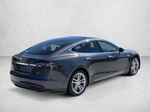2015 Tesla Model S 90D