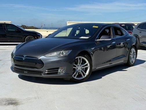 2015 Tesla Model S 90D