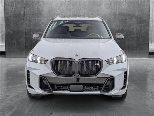 2024 BMW X5 M60i