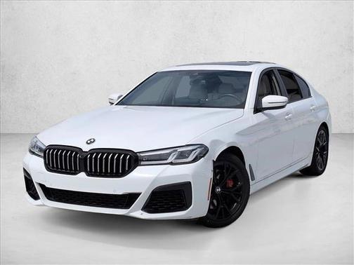 Alpine White 2022 BMW 540 i