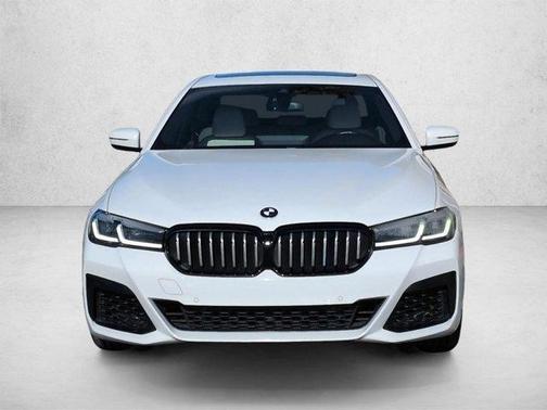 Alpine White 2022 BMW 540 i