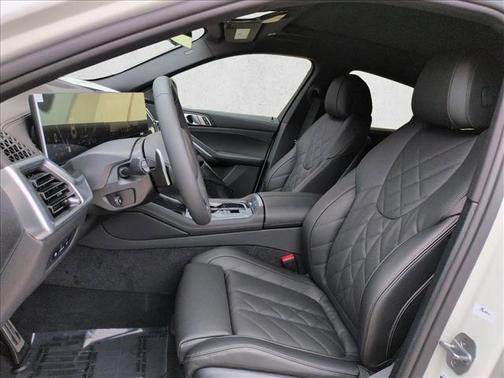 Alpine White 2027 BMW X6 xDrive40i