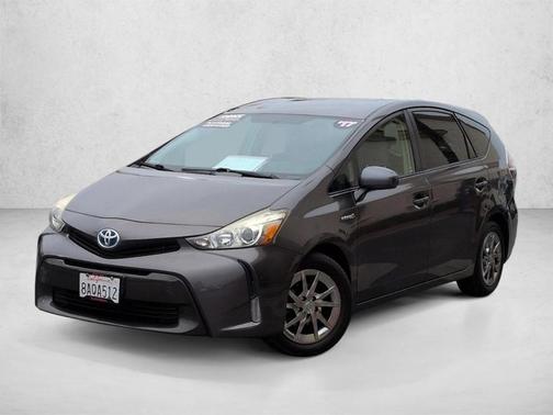 Magnetic Gray Metallic 2017 Toyota Prius v Four