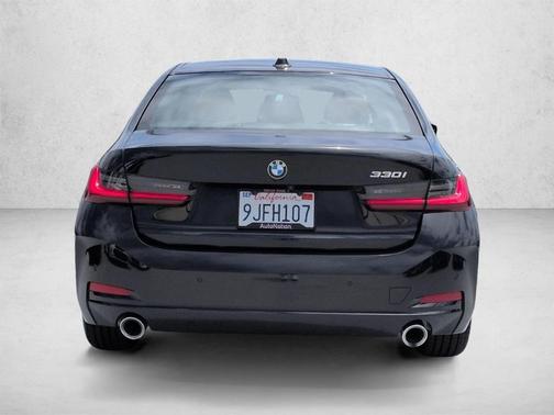 Black Sapphire Metallic 2024 BMW 330 i
