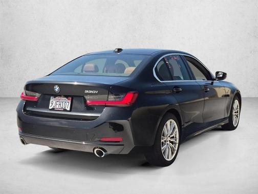 Black Sapphire Metallic 2024 BMW 330 i