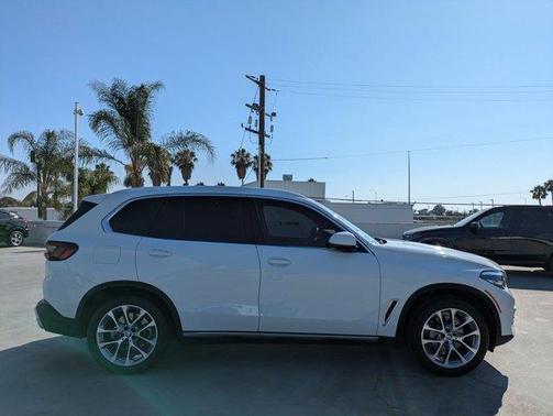 2023 BMW X5 sDrive40i
