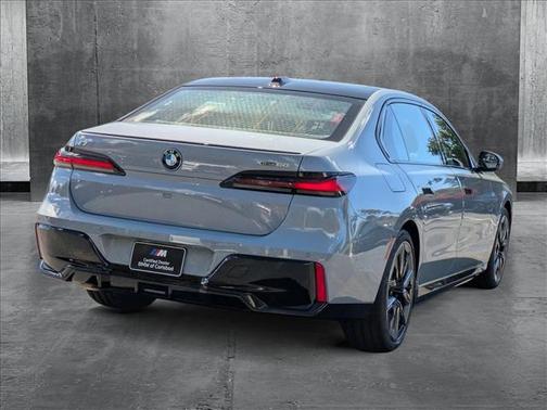 2025 BMW i7 xDrive60
