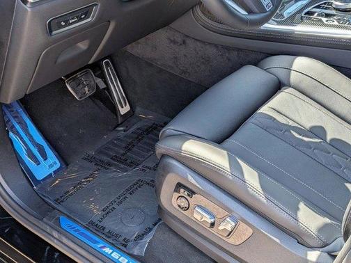 Black Sapphire Metallic 2026 BMW X7 M60i